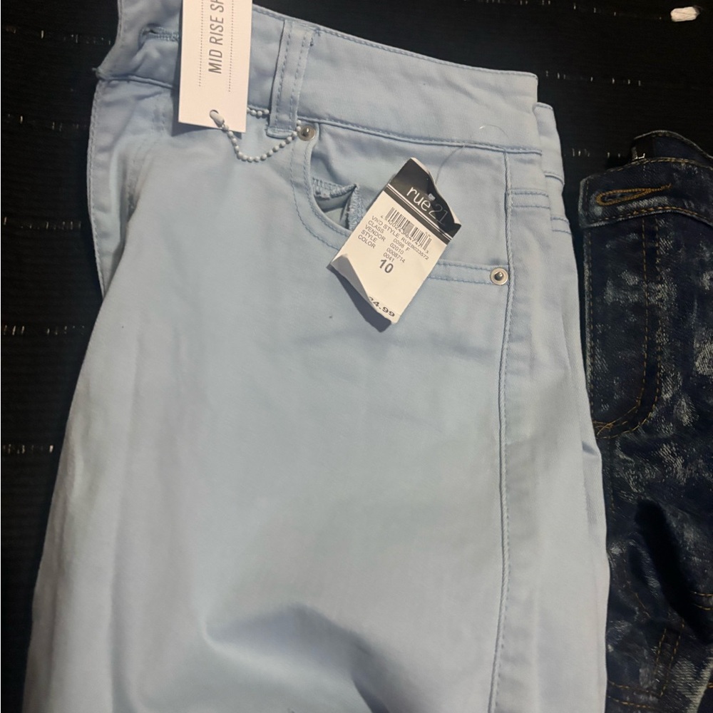 5 Pair Women's Shorts - Picture 6 of 7